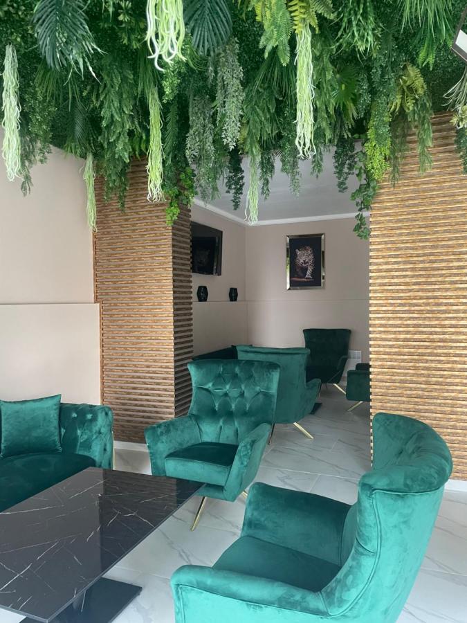 Complex Nero Aparthotel Pamporovo Bagian luar foto
