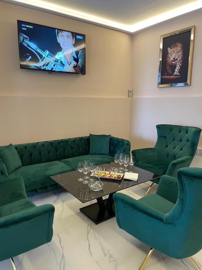 Complex Nero Aparthotel Pamporovo Bagian luar foto